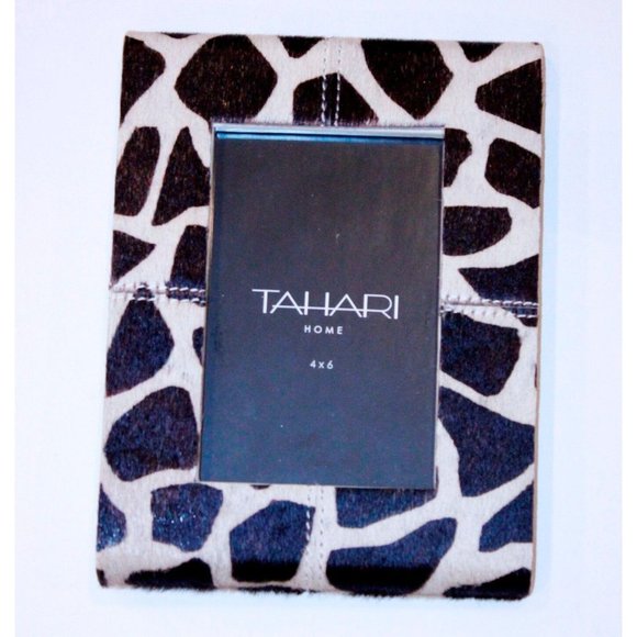 TAHARI HOME Collection Picture PHOTO Frame GIRAFFE Print FAUX FUR Back LEATHER - Picture 2 of 3